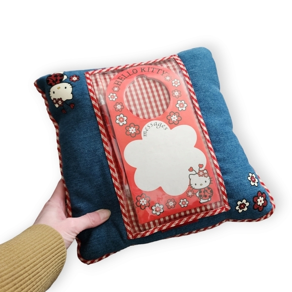 SANRIO x HELLO KITTY x VINTAGE Denim Lady Bug Pillow, Note Door Hanger & Pen - Picture 7 of 7